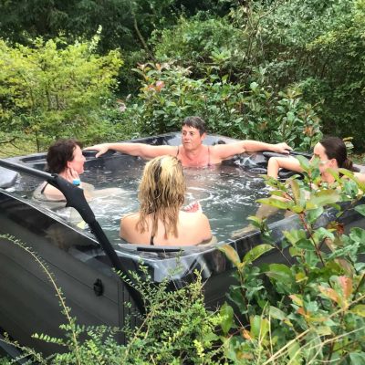 THE HOT TUB RETREATS UK THE HENGE ESTATE